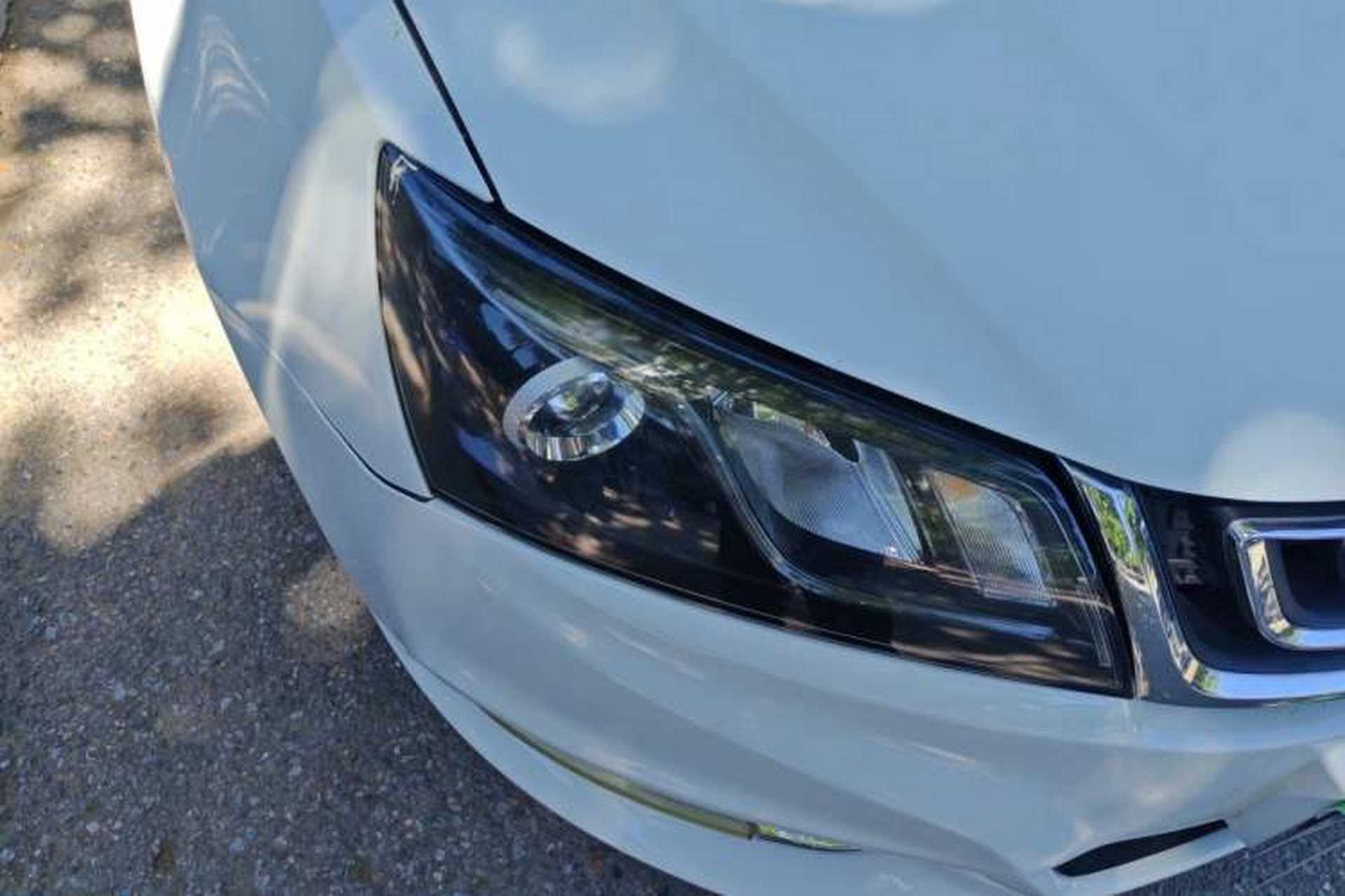 Used Geely Auto Emgrand 2017 Sedan Million Edition 1.5L CVT Upward Version Right Front Headlight