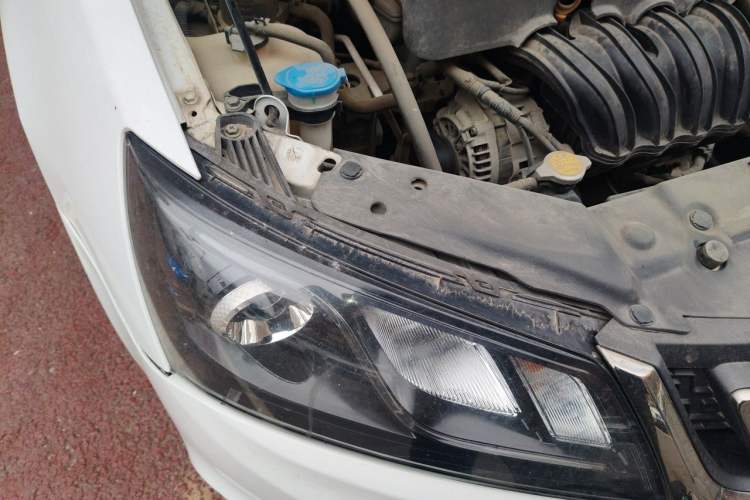 Used Geely Auto Emgrand 2017 Sedan Million Edition 1.5L Manual - Upward Version Right Front Headlight