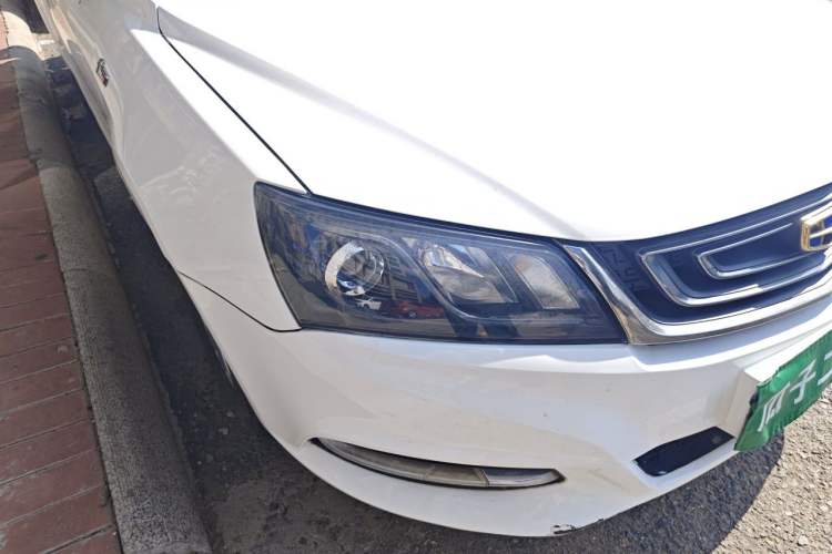Used Geely Auto Emgrand 2017 Sedan Million Edition 1.5L Manual Luxury Model Right Front Headlight