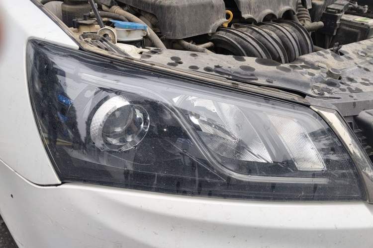 Used Geely Auto Emgrand 2017 Sedan Million Edition 1.5L Manual - Upward Version Right Front Headlight