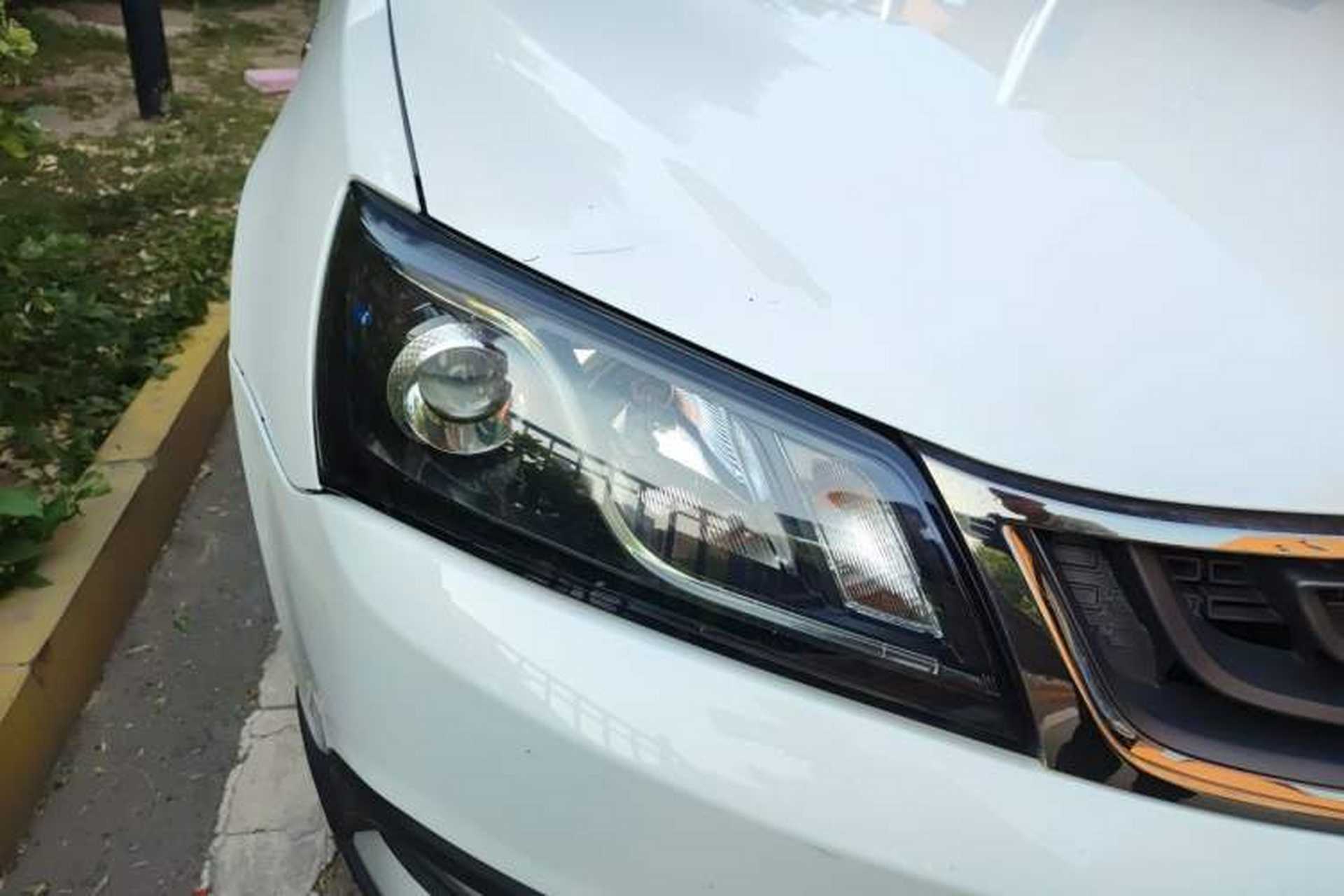 Used Geely Auto Emgrand 2017 Hatchback RS Million Edition 1.5L CVT Upward Version Right Front Headlight