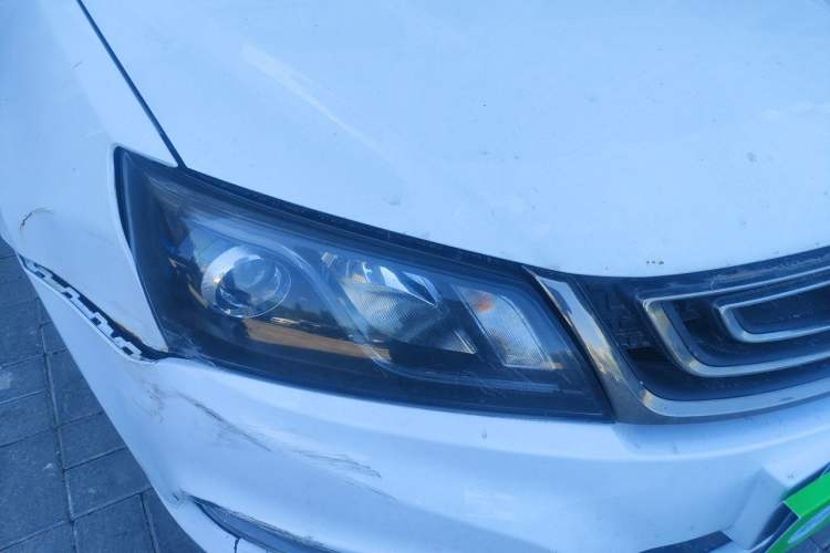 Used Geely Auto Emgrand 2017 Sedan Million Edition 1.5L Manual - Upward Version Right Front Headlight