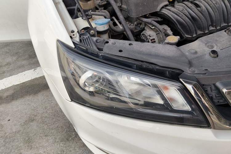 Used Geely Auto Emgrand 2017 Sedan Million Edition 1.5L CVT Luxury Model Right Front Headlight