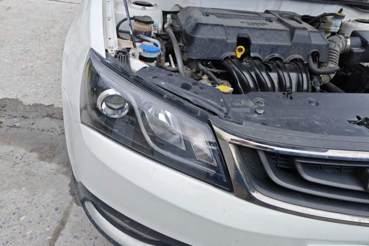 Used Geely Auto Emgrand 2017 Hatchback RS Million Edition 1.5L Manual Upward Version Right Front Headlight
