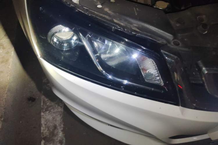 Used Geely Auto Emgrand 2017 Sedan Million Edition 1.5L Manual - Upward Version Right Front Headlight