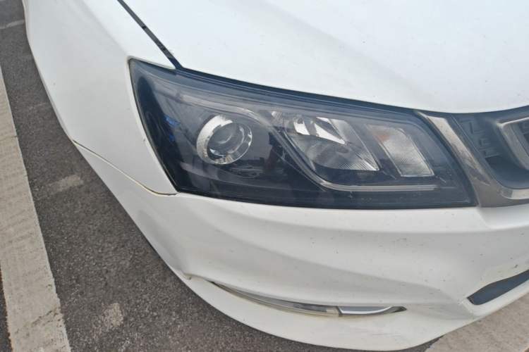 Used Geely Auto Emgrand 2017 Sedan Million Edition 1.5L Manual Luxury Model Right Front Headlight
