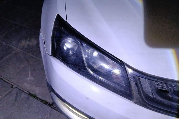 Used Geely Auto Emgrand 2017 Hatchback RS Million Edition 1.5L Manual Upward Version Right Front Headlight