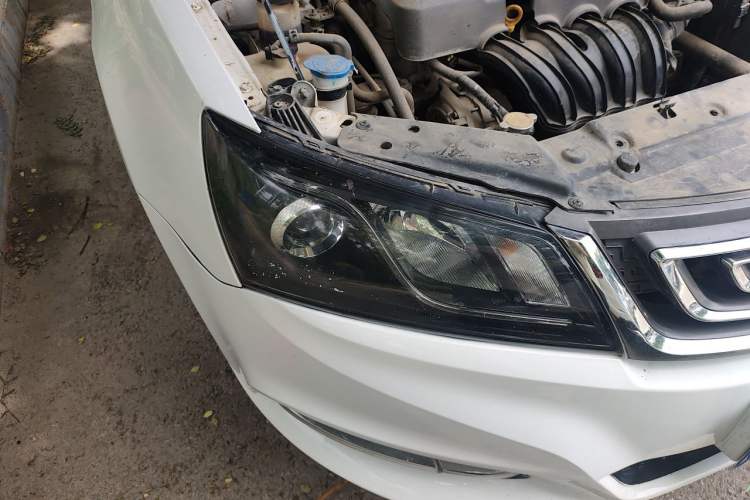 Used Geely Auto Emgrand 2017 Sedan Million Edition 1.5L Manual Luxury Model Right Front Headlight