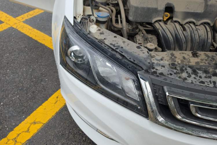Used Geely Auto Emgrand 2017 Sedan Million Edition 1.5L Manual - Upward Version Right Front Headlight