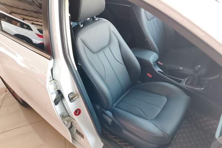 Used Geely Auto Emgrand 2017 Sedan Million Edition 1.5L Manual - Upward Version Right Front Seat