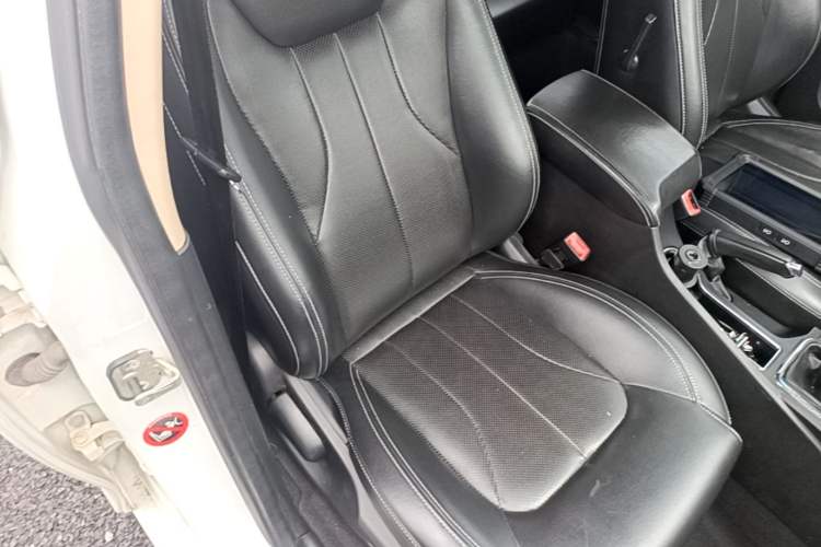 Used Geely Auto Emgrand 2017 Sedan Million Edition 1.5L Manual - Upward Version Right Front Seat