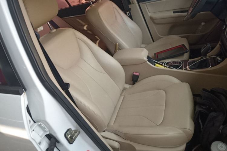 Used Geely Auto Emgrand 2017 Sedan Million Edition 1.5L CVT Luxury Model Right Front Seat