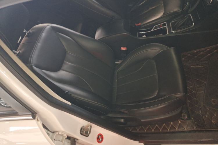 Used Geely Auto Emgrand 2017 Sedan Million Edition 1.5L CVT Upward Connectivity Version Right Front Seat