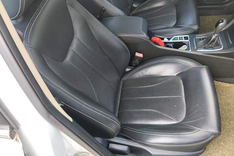 Used Geely Auto Emgrand 2017 Sedan Million Edition 1.5L CVT Upward Version Right Front Seat