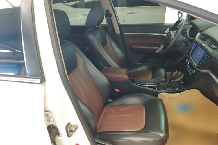 Used Geely Auto Emgrand 2017 Hatchback RS Million Edition 1.5L CVT Upward Version Right Front Seat