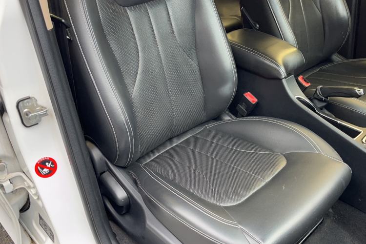 Used Geely Auto Emgrand 2017 Sedan Million Edition 1.5L Manual - Upward Version Right Front Seat