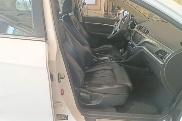 Used Geely Auto Emgrand 2017 Sedan Million Edition 1.5L CVT Upward Version Right Front Seat