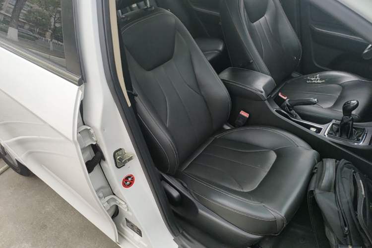 Used Geely Auto Emgrand 2017 Sedan Million Edition 1.5L Manual - Upward Version Right Front Seat