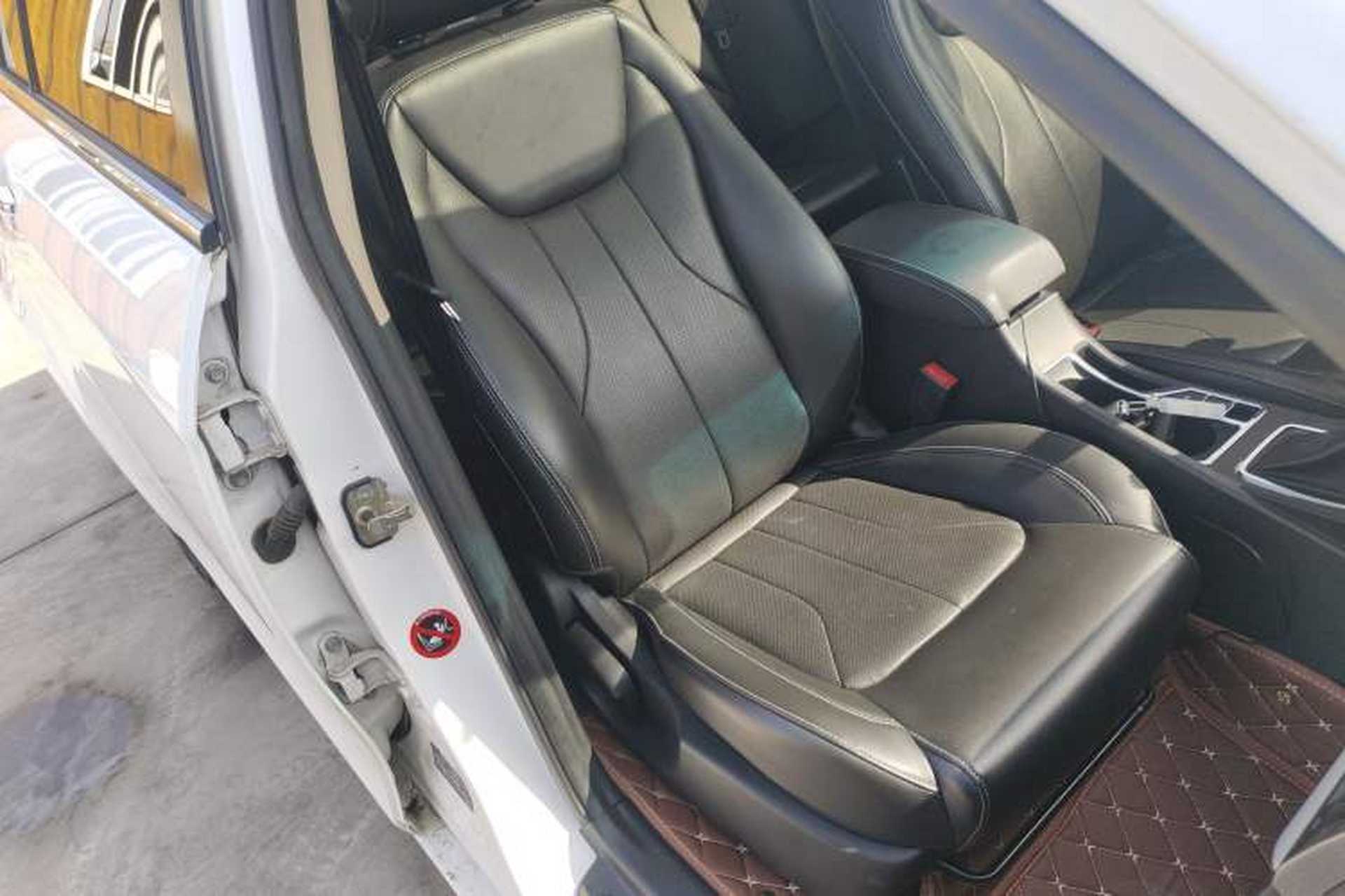 Used Geely Auto Emgrand 2017 Sedan Million Edition 1.5L CVT Upward Connectivity Version Right Front Seat