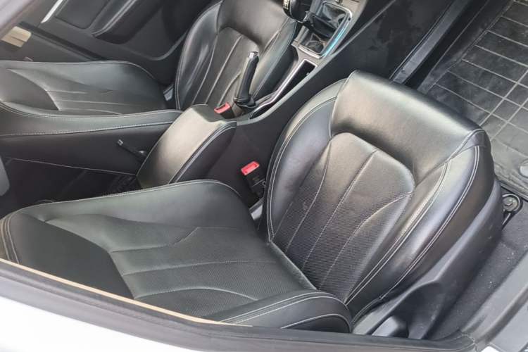 Used Geely Auto Emgrand 2017 Sedan Million Edition 1.5L Manual - Upward Version Right Front Seat
