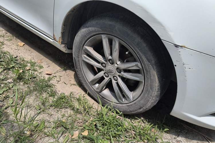 Used Geely Auto Emgrand 2017 Sedan Million Edition 1.5L Manual - Upward Version Right Front Wheel Hub
