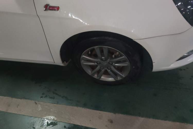 Used Geely Auto Emgrand 2017 Sedan Million Edition 1.5L Manual - Upward Version Right Front Wheel Hub