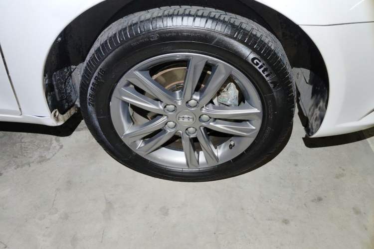 Used Geely Auto Emgrand 2017 Sedan Million Edition 1.5L CVT Upward Version Right Front Wheel Hub