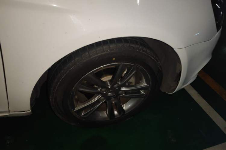 Used Geely Auto Emgrand 2017 Sedan Million Edition 1.5L Manual - Upward Version Right Front Wheel Hub