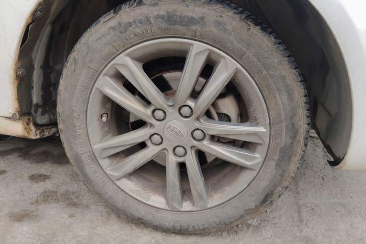 Used Geely Auto Emgrand 2017 Sedan Million Edition 1.5L Manual - Upward Version Right Front Wheel Hub