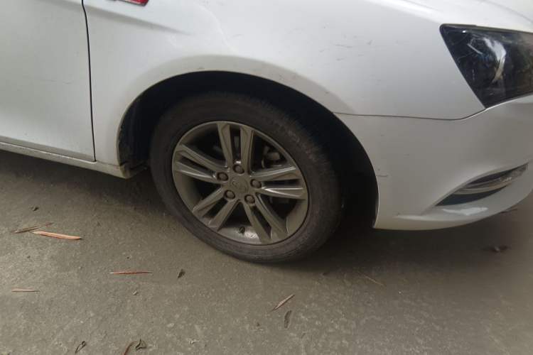Used Geely Auto Emgrand 2017 Sedan Million Edition 1.5L Manual - Upward Version Right Front Wheel Hub