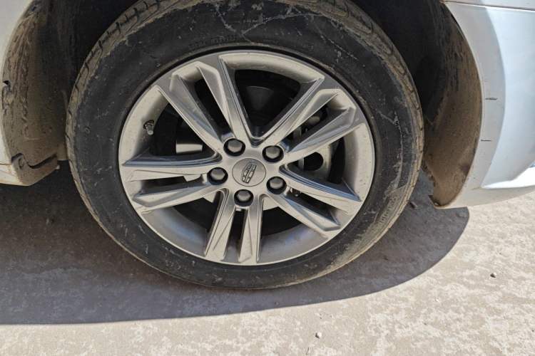 Used Geely Auto Emgrand 2017 Sedan Million Edition 1.5L CVT Upward Connectivity Version Right Front Wheel Hub