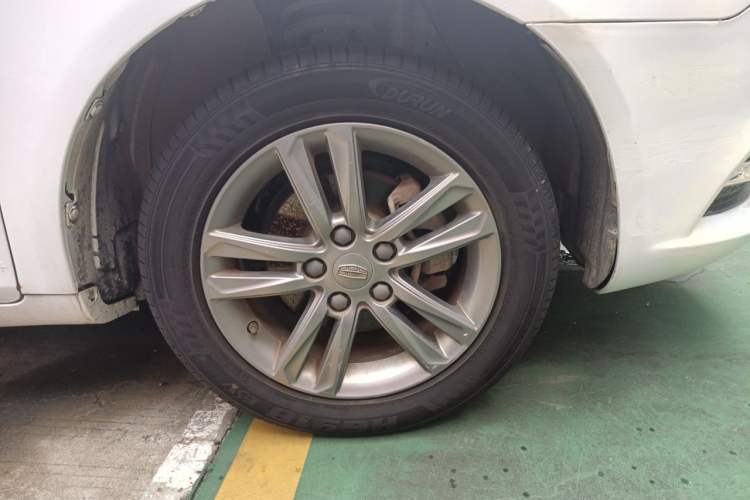 Used Geely Auto Emgrand 2017 Sedan Million Edition 1.5L Manual - Upward Version Right Front Wheel Hub