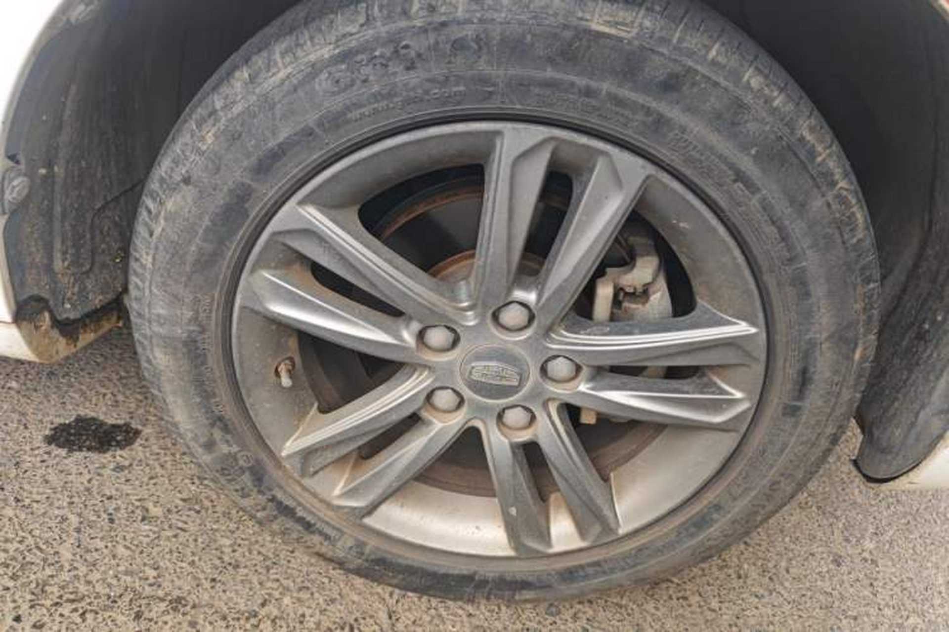 Used Geely Auto Emgrand 2017 Sedan Million Edition 1.5L CVT Upward Version Right Front Wheel Hub
