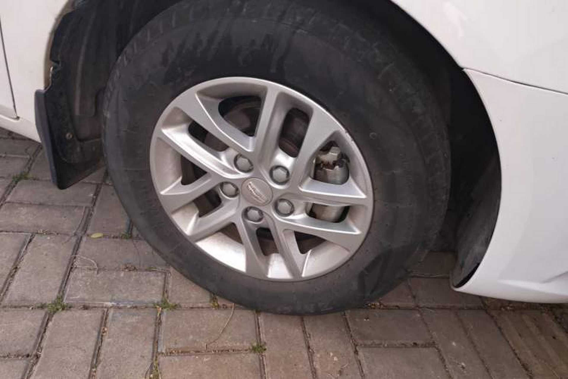 Used Geely Auto Emgrand 2017 Sedan Million Edition 1.5L CVT Luxury Model Right Front Wheel Hub