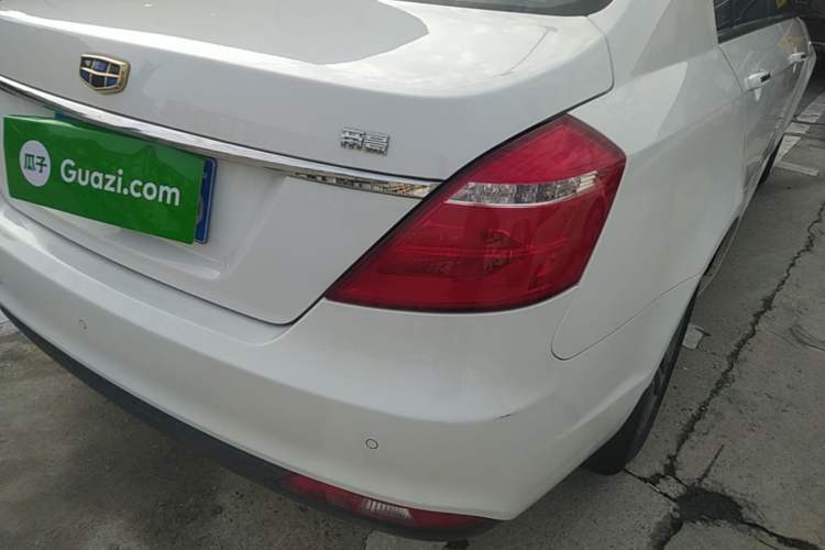 Used Geely Auto Emgrand 2017 Sedan Million Edition 1.5L CVT Upward Connectivity Version Right Rear Taillight
