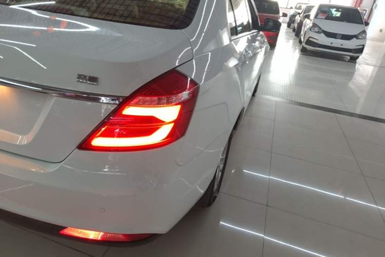 Used Geely Auto Emgrand 2017 Sedan Million Edition 1.5L CVT Luxury Model Right Rear Taillight