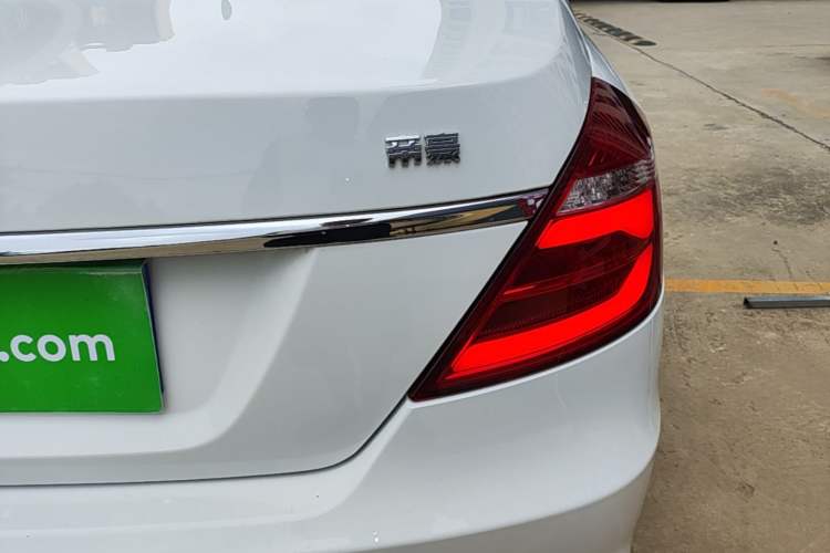 Used Geely Auto Emgrand 2017 Sedan Million Edition 1.5L Manual - Upward Version Right Rear Taillight