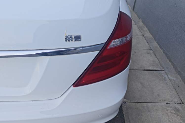 Used Geely Auto Emgrand 2017 Sedan Million Edition 1.5L Manual - Upward Version Right Rear Taillight