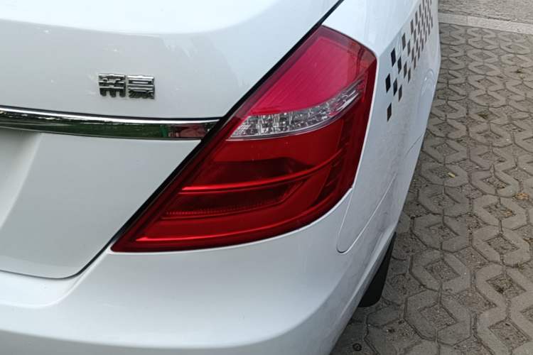 Used Geely Auto Emgrand 2017 Sedan Million Edition 1.5L Manual - Upward Version Right Rear Taillight
