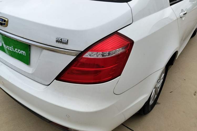 Used Geely Auto Emgrand 2017 Sedan Million Edition 1.5L CVT Luxury Model Right Rear Taillight