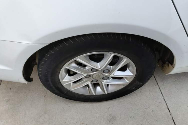 Used Geely Auto Emgrand 2017 Sedan Million Edition 1.5L Manual Luxury Model Right Rear Wheel Hub