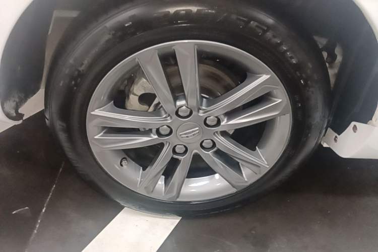 Used Geely Auto Emgrand 2017 Sedan Million Edition 1.5L CVT Upward Version Right Rear Wheel Hub