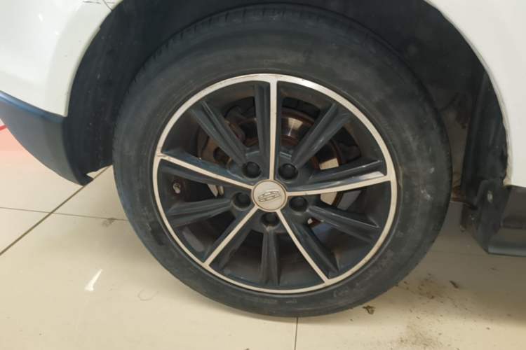 Used Geely Auto Emgrand 2017 Hatchback RS Million Edition 1.5L CVT Upward Version Right Rear Wheel Hub