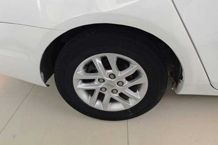 Used Geely Auto Emgrand 2017 Sedan Million Edition 1.5L Manual Luxury Model Right Rear Wheel Hub