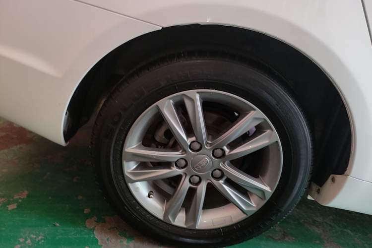 Used Geely Auto Emgrand 2017 Sedan Million Edition 1.5L Manual - Upward Version Right Rear Wheel Hub