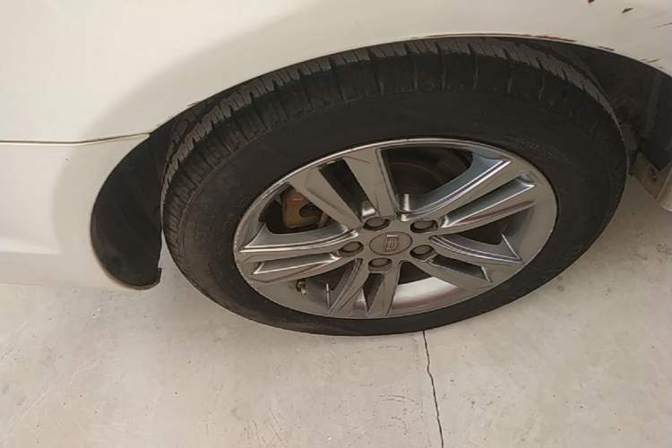 Used Geely Auto Emgrand 2017 Sedan Million Edition 1.5L CVT Upward Version Right Rear Wheel Hub