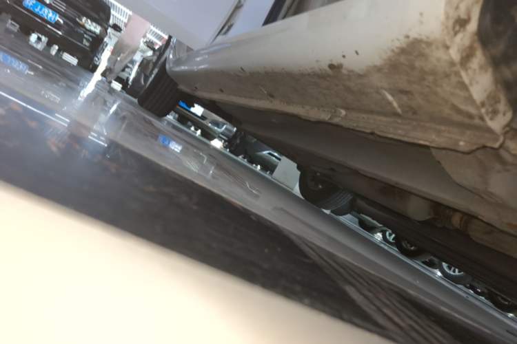 Used Geely Auto Emgrand 2017 Sedan Million Edition 1.5L CVT Luxury Model Right Side Sill