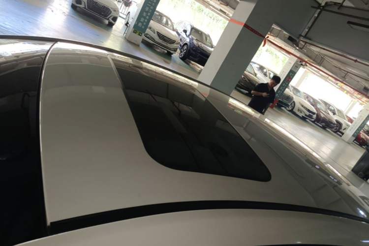 Used Geely Auto Emgrand 2017 Sedan Million Edition 1.5L CVT Upward Connectivity Version Roof