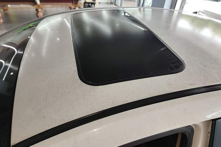 Used Geely Auto Emgrand 2017 Sedan Million Edition 1.5L CVT Upward Version Roof