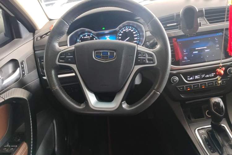 Used Geely Auto Emgrand 2017 Hatchback RS Million Edition 1.5L CVT Upward Version Steering Wheel